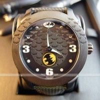Лимитированный набор Montegrappa Batman: ручка-роллер, часы, запонки